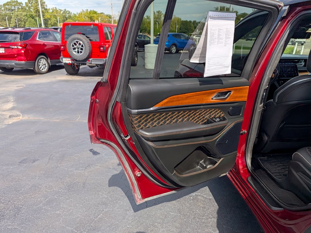 Certified 2023 Jeep Grand Cherokee L Summit AWD/4WD image 24