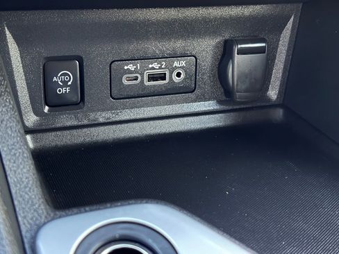 Certified 2024 Nissan Sentra SV image 24