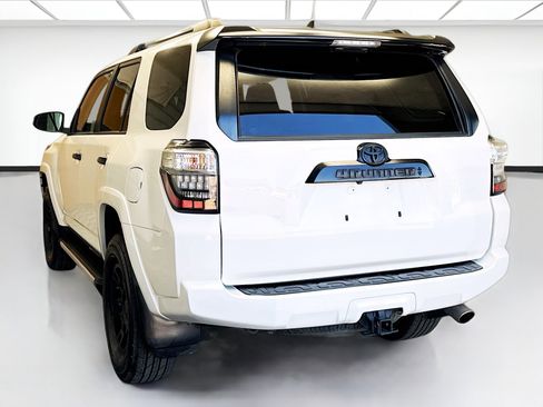 Used 2021 Toyota 4Runner Venture image 6
