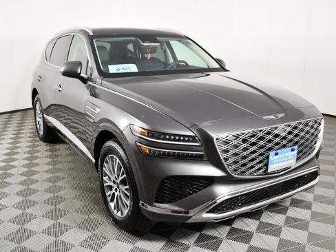 Used 2025 Genesis GV80 2.5T Standard AWD/4WD image 2