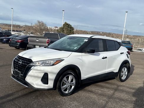 Used 2022 Nissan Kicks S w/ Interior Electronics Package image 3