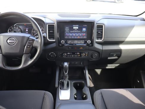 Used 2023 Nissan Frontier SV w/ Technology Package image 17