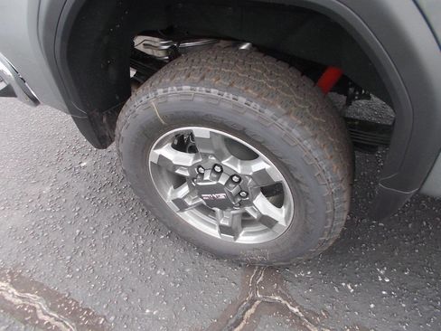 New 2026 GMC Sierra 2500 SLT w/ SLT Premium Package image 9