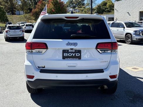 Used 2021 Jeep Grand Cherokee Laredo image 9