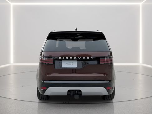 Certified 2026 Land Rover Discovery Limited Edition AWD/4WD image 4