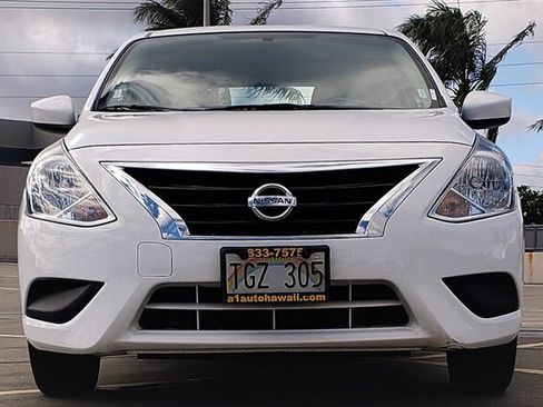 Used 2018 Nissan Versa SV FWD image 7