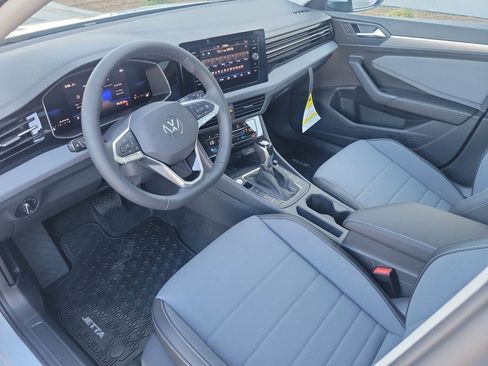 New 2026 Volkswagen Jetta SE FWD image 30