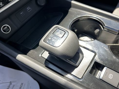 Used 2023 Nissan Rogue SV AWD/4WD image 26