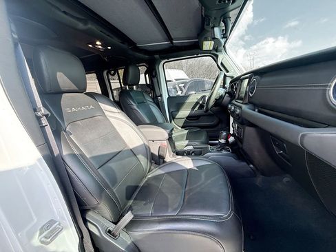 Used 2022 Jeep Wrangler Unlimited Sahara w/ Safety Group image 32