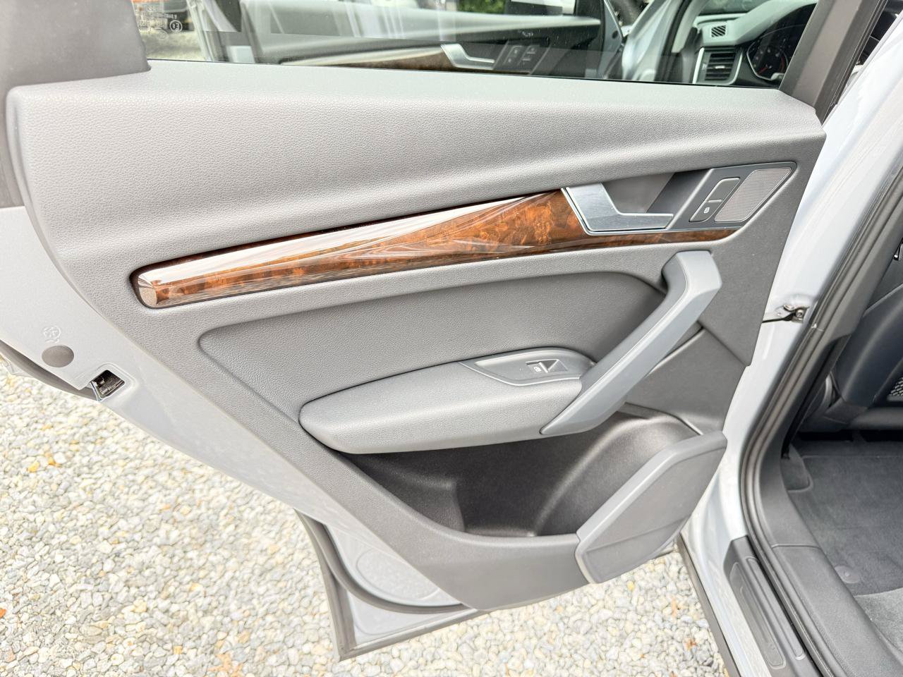 Used 2019 Audi Q5 2.0T Premium w/ Convenience Package AWD/4WD image 20