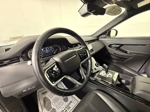 Certified 2023 Land Rover Range Rover Evoque R-Dynamic SE image 6