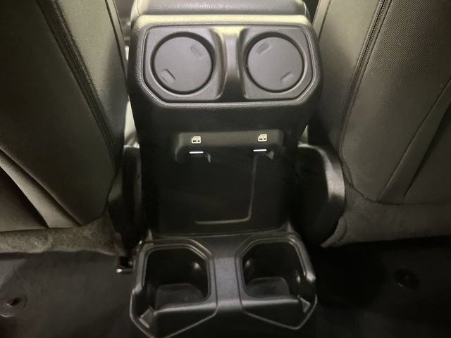 Used 2018 Jeep Wrangler Unlimited Sport S AWD/4WD image 19