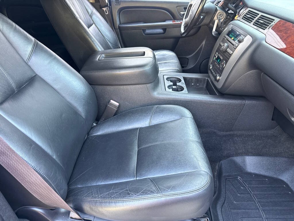 Used 2013 GMC Sierra 2500 SLT w/ SLT Convenience Package AWD/4WD image 17