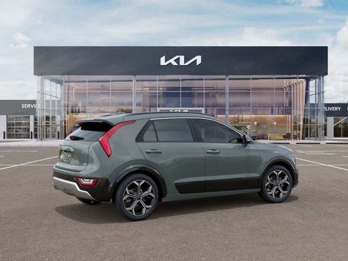 New 2025 Kia Niro SX Touring image 7