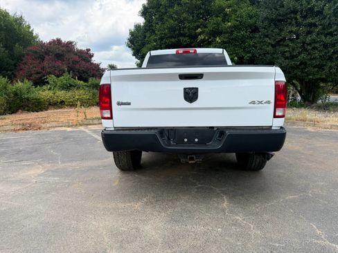 Used 2015 RAM 1500 ST AWD/4WD image 7
