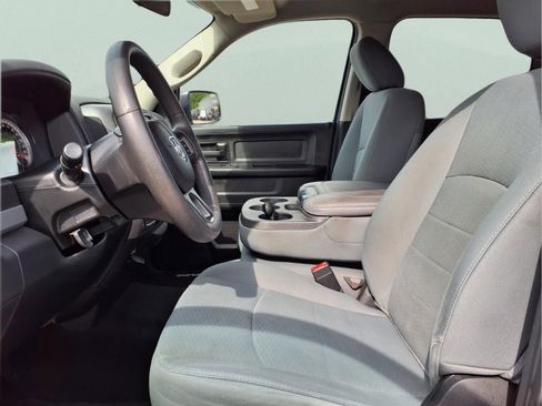 Used 2018 RAM 1500 Express w/ Express Value Package AWD/4WD image 11