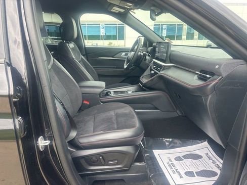 Used 2025 Ford Explorer ST AWD/4WD image 10