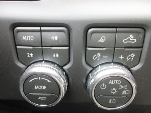 New 2026 GMC Sierra 1500 AT4 w/ AT4 Premium Package AWD/4WD image 17