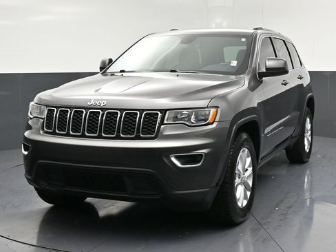 Used 2021 Jeep Grand Cherokee Laredo X image 3
