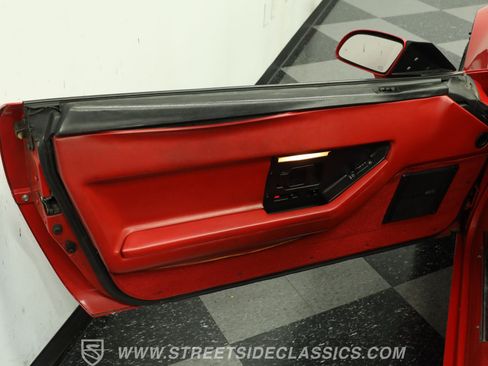 Used 1988 Chevrolet Corvette Convertible RWD image 34
