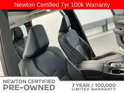 Used 2025 INFINITI QX60 Luxe FWD image 18