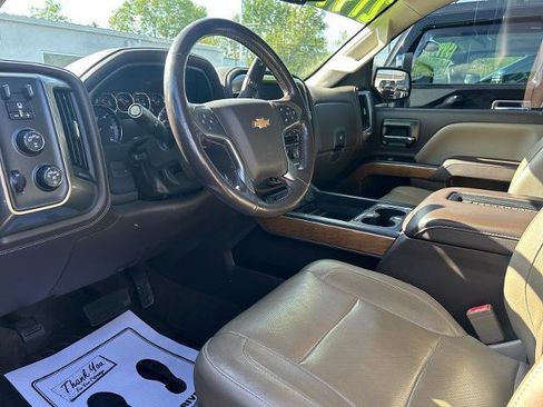 Used 2018 Chevrolet Silverado 1500 LTZ w/ Sport Package AWD/4WD image 11