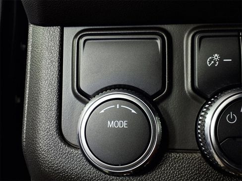 Used 2022 GMC Yukon XL SLE w/ Gmc Pro Safety Plus Package image 23