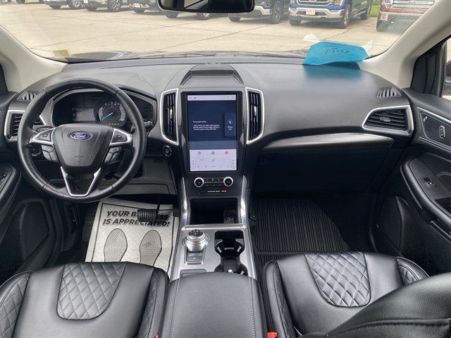 Used 2023 Ford Edge Titanium AWD/4WD image 9