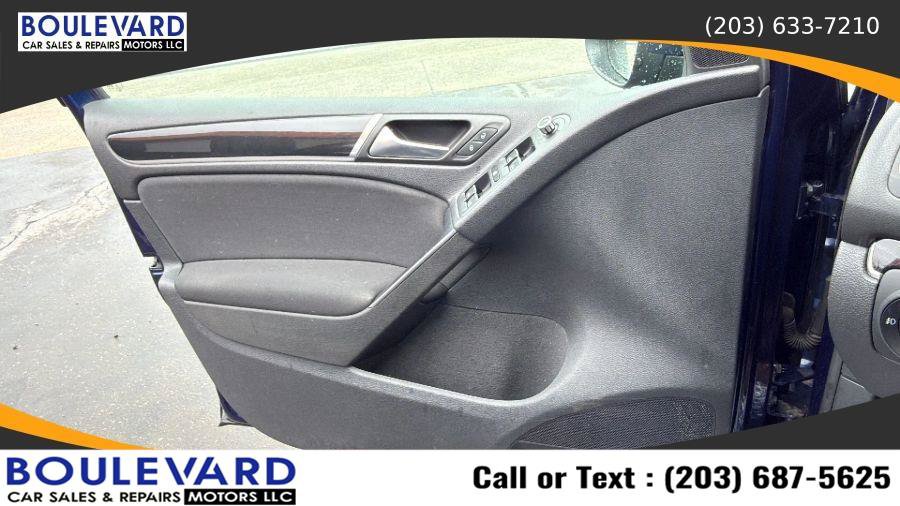 Used 2013 Volkswagen Golf 4-Door FWD image 22