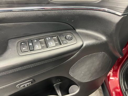 Used 2022 Jeep Grand Cherokee Limited AWD/4WD image 6