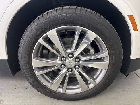 Used 2025 Cadillac XT5 Premium Luxury image 10