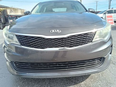 Used 2017 Kia Optima LX image 3