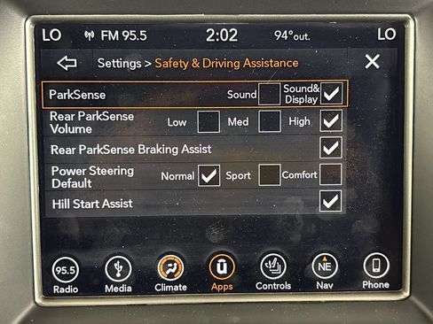 Used 2018 Jeep Grand Cherokee Altitude RWD image 27