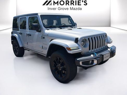 Used 2023 Jeep Wrangler Unlimited Sahara w/ Cold Weather Group AWD/4WD image 3