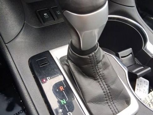 Used 2014 Toyota Highlander Limited Platinum image 33