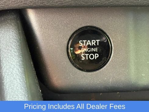 Used 2025 Nissan Rogue SL AWD/4WD image 12