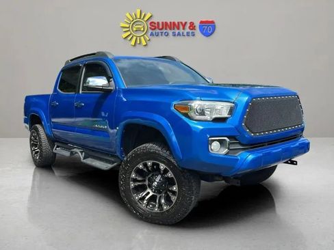 Used 2017 Toyota Tacoma Limited w/ Tow Package AWD/4WD image 1