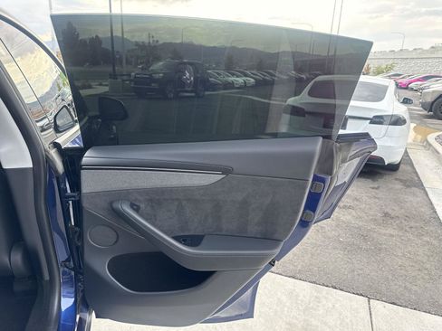 Used 2026 Tesla Model Y Long Range AWD/4WD image 18