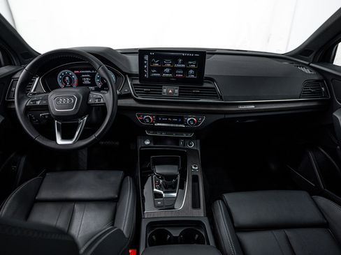 Certified 2025 Audi Q5 2.0T Premium Plus w/ Premium Plus Package image 10