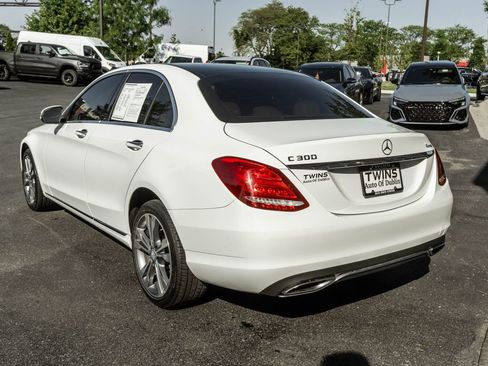 Used 2017 Mercedes-Benz C 300 4MATIC Sedan image 41