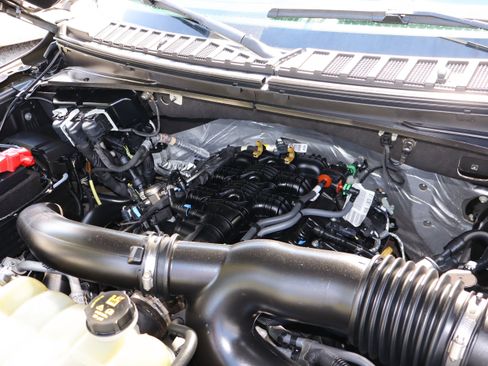 Used 2021 Ford Expedition Max XLT RWD image 25