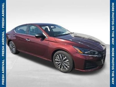 Used 2024 Nissan Altima 2.5 SV
