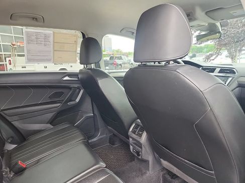 Used 2024 Volkswagen Tiguan SE AWD/4WD image 27
