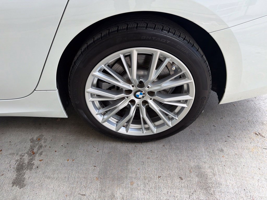 Used 2024 BMW 330i Sedan w/ Convenience Package RWD image 18