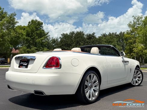 Used 2017 Rolls-Royce Dawn RWD image 61