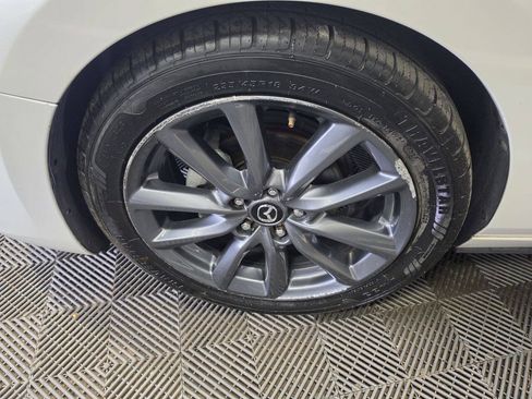 Used 2020 MAZDA MAZDA3 Hatchback FWD image 25