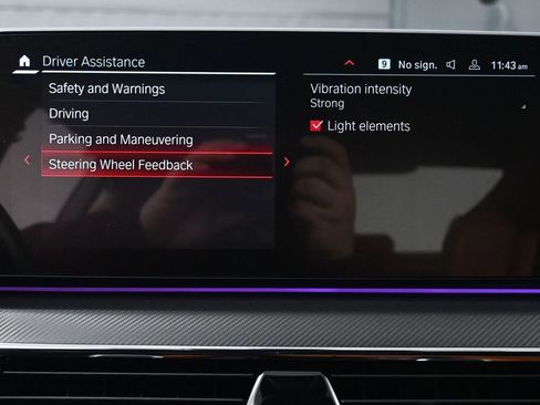 Used 2022 BMW M5 w/ Executive Package image 43