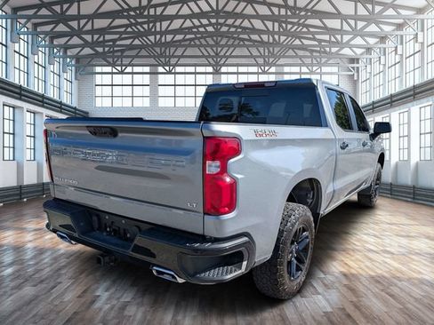 Used 2024 Chevrolet Silverado 1500 LT Trail Boss w/ Convenience Package II AWD/4WD image 4