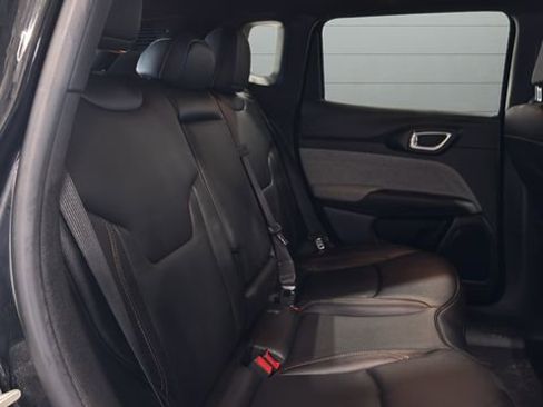 Used 2024 Jeep Compass Latitude image 45