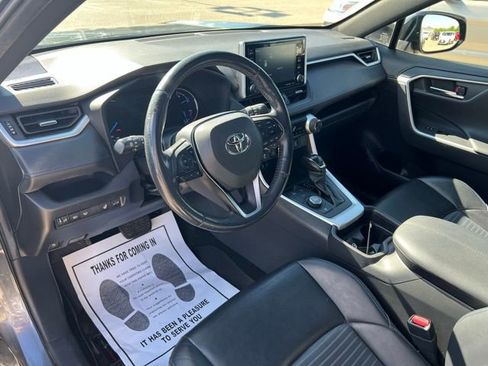 Used 2019 Toyota RAV4 XSE w/ XSE Weather Package AWD/4WD image 20
